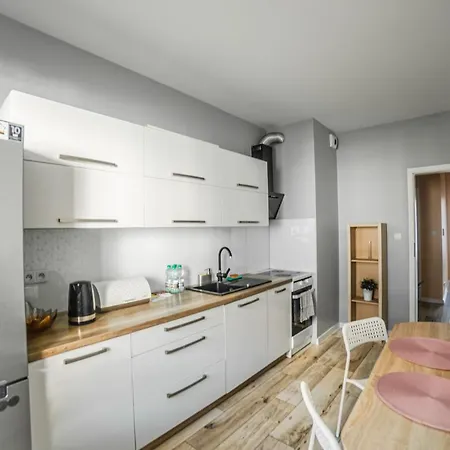 Nullo 3-bedroom By Bookinghost *