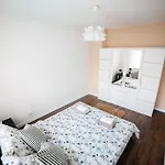 Nullo 3-bedroom By Bookinghost Lejlighed