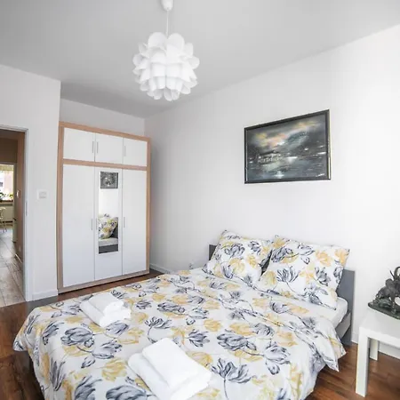 Nullo 3-bedroom By Bookinghost Lejlighed *